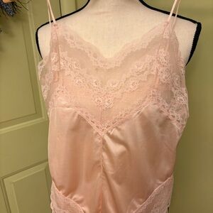 VINTAGE Blush Lace Chemise